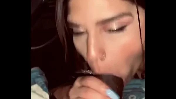 Uber driver gets a tip, a warm mouth to put his cock and load in