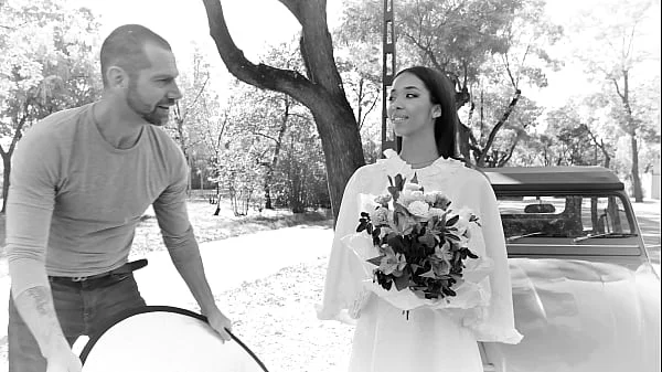 Cheating Bride To Be Lia Lin Gets Pussy Filled With Big Dick Photographer's Assistant GP2514