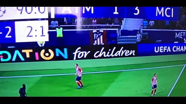 Gamer Loses Bet to Her Roommate