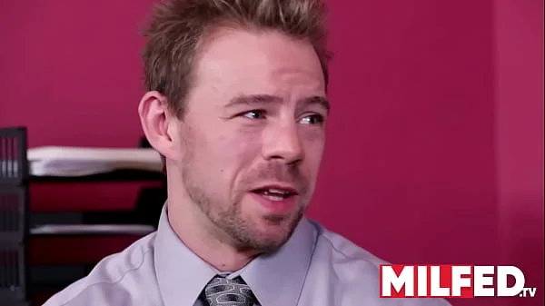 The LEGENDARY MILF Lisa Ann Fucks her Lawyer's Asistant — MILFED