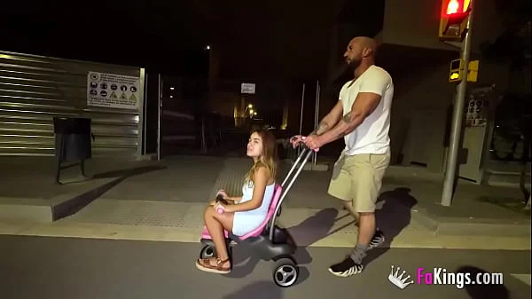 Midget babe Muñequita Enfadada is hornier than ever and wants a hard drilling!