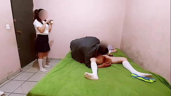 I discover my STEPDAD with my stepsister and I record them! Teen student arrives from class and discovers her stepdad with her stepsister  her and she takes the opportunity to record them, real homemade, not fake