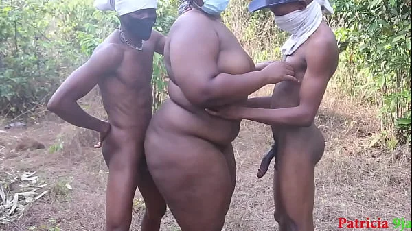 she demand from me and my friend to bang her well