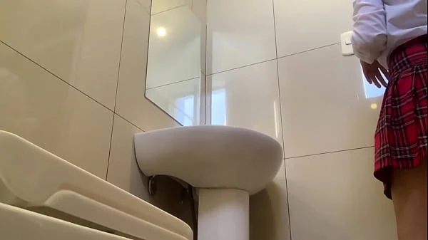 Camara espia universitaria argentina baño de la universidad Católica de Chile