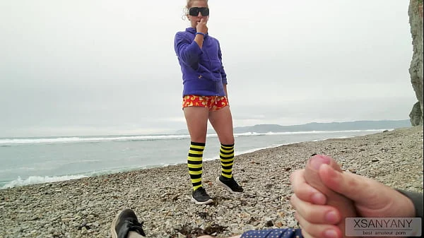 A CRAZY STRANGER ON THE SEA BEACH SIDRED THE EXBITIONIST'S DICK - XSANYANY