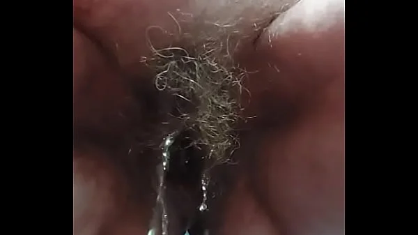 Oma  met harige kut plast