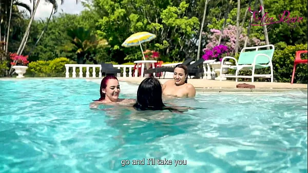 My friends challenge me to do mischief in the pool, I accept and they make me very horny with the games.