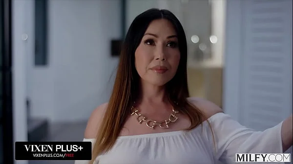 MILFY Rich Housewife Kianna loves to ride Anton's thick BBC