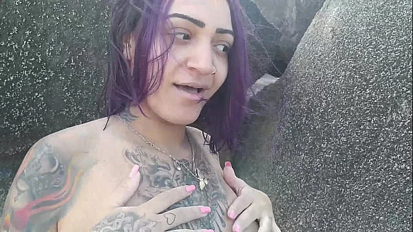 Pelados na praia Nudista.