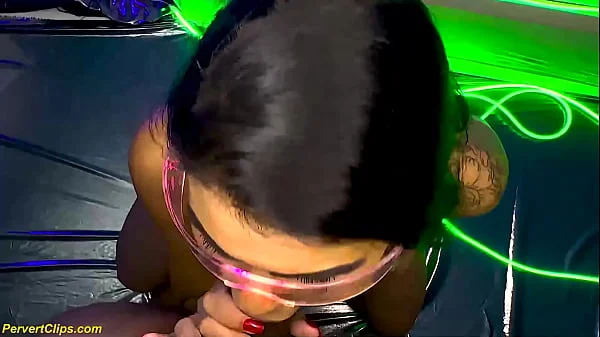 nympho flexi MILF Squirting Massive by Anal Fist