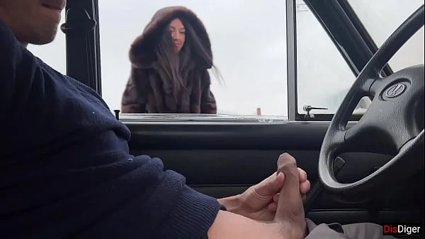 Stranger gave me a handjob through the car window on public parking