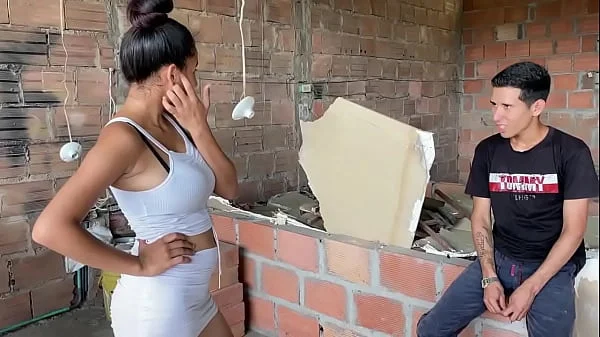 le follo por primera vez el enorme coño de mi patrona y me corro dentro de el