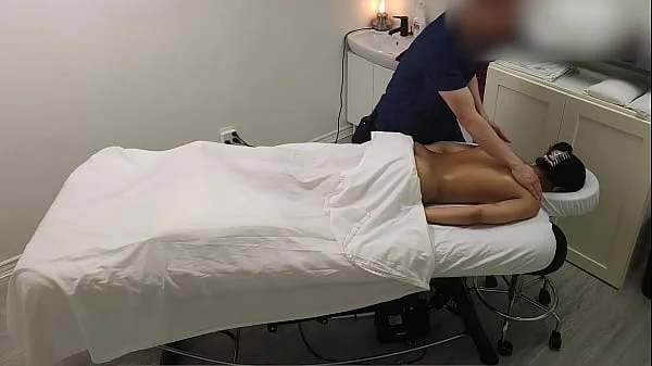 Sarah, a young Indian college student with sexy natural body had her unforgettable first massage.