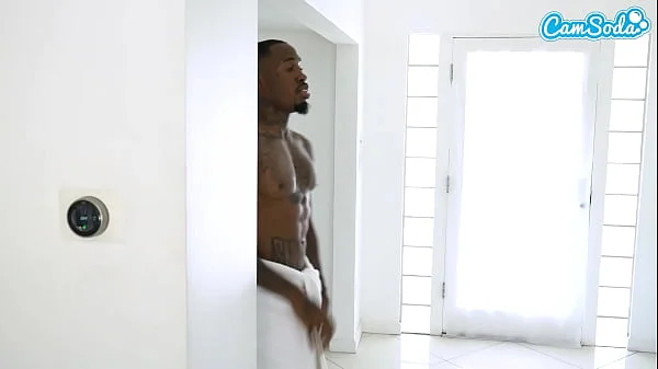 Madrastra MILF Tatuada Follada Duro Por Una Gran Polla Negra Mientras Su Marido Sale Con Una BBC