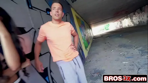 Hot Body Romanian Enjoying Her Public Anal Adventure In Spain