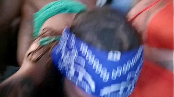 Duas amigas no UBER DA PUTARIA! Forma de pagamento: GOZAR Dentro!!