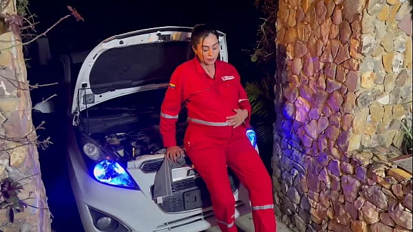 PREGNANT MECHANIC RECEIVES SAUSAGE IN EXCHANGE FOR HER PAYME - part 1