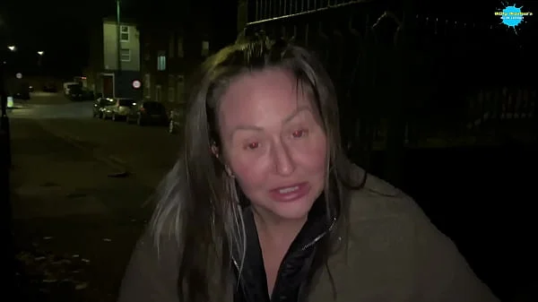 Street Girl flashing