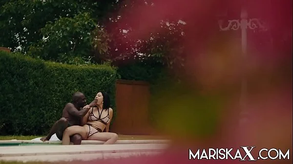 MARISKAX Mariska gets fucked by black cock outside