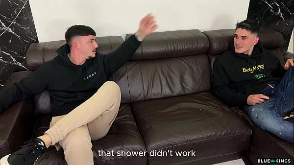 Brutal doble penetracion vaginal a chica teen