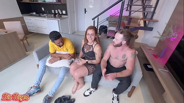 Minha vizinha adora uma pica branca mas ama um pica PRETA