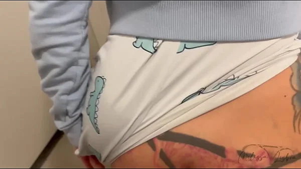 Comi minha madrasta no banheiro da loja, chegando em casa a safada queria só pau no cuzinho