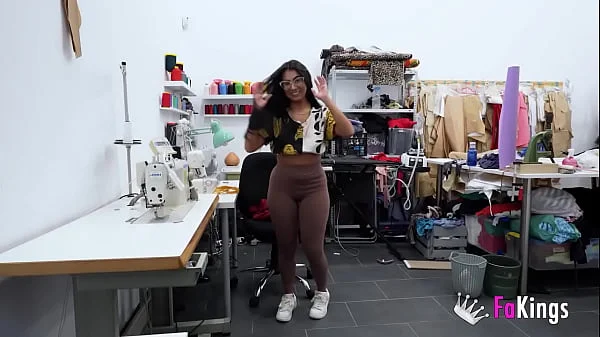 Lara, student :))) I pay the lessons doing what I like... Fuck well rich!