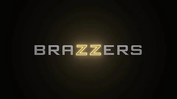 Sneaky Smash at the Birthday Bash Chloe Surreal / Brazzers/ Enter XVPROMO on official site for discount