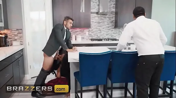 BRAZZERS - Quincy Roee Sneakily Flashes Dante & Masturbates In Front Of Him While Her Husband's Back Is Turned