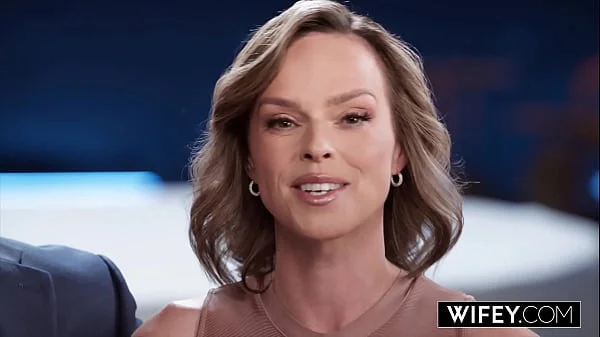 WIFEY Gorgeous Fit Hotwife Serenity Cox Gets Huge Creampie In Threesome