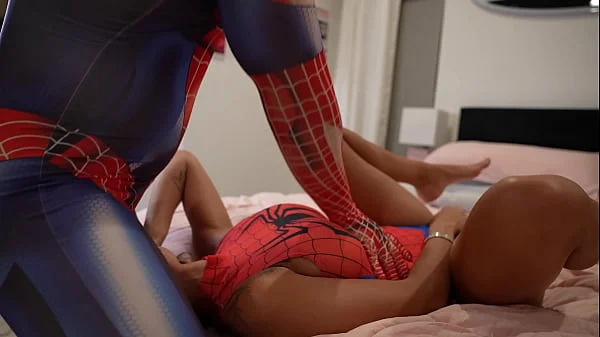 SpiderMan VS Sisi Rose - Teddy Tarantino