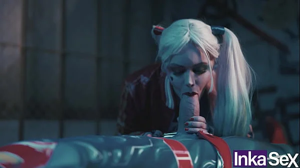 Superman destroza el ano a Harley Quinn y le hace un creampie en el ano.