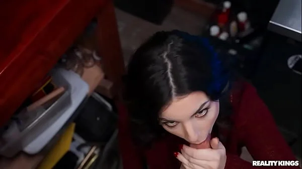 Bar Slut / Reality Kings