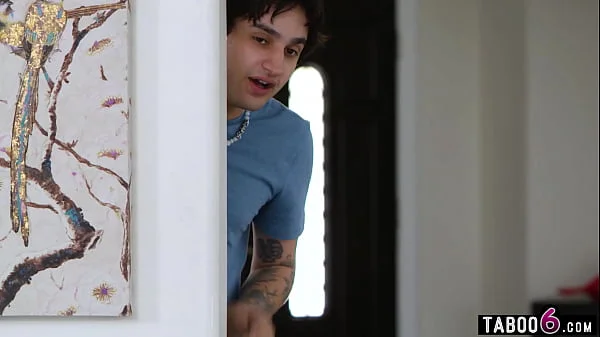 Stepson bought mature MILF stepmom London River an exercise bike