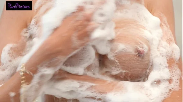 Jamie Michelle Cleans Up Trainer's Sweaty Cock