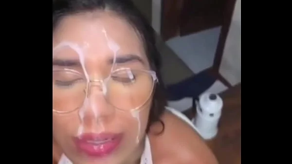 Melhores gozadas em esposas e novinhas reais