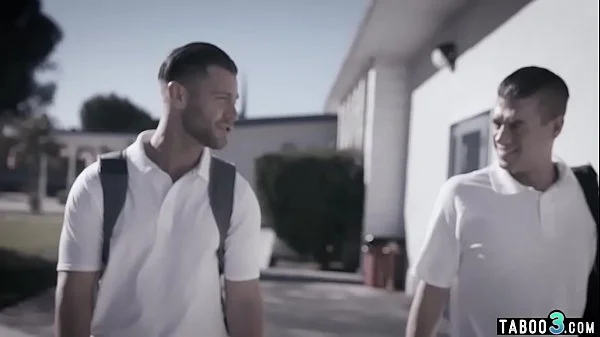 Nerdy teen gets back at bullies and orders them to DP