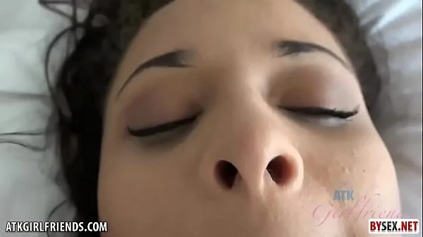 Развратная подружка дала парню в анальную дырку