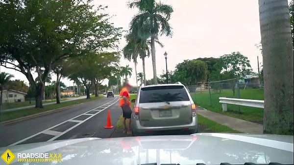 Roadside - Big titty Latina fucks her mechanic