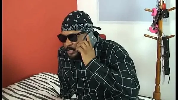 Arregaçando a mulher do nosso amigo - jota