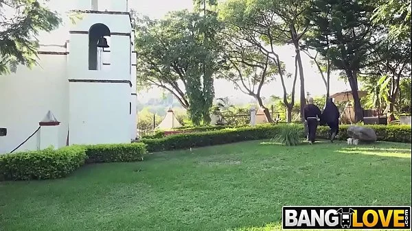 Yudi Pineda Is The Squirting Nun