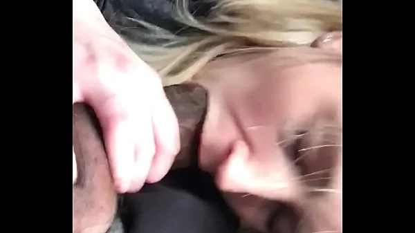 Wife sucking n. dick in car