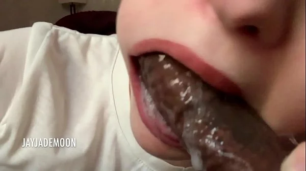 Ass so fat she makes me cum twice • JayJadeMoon Amateur Couple