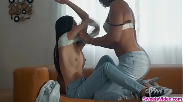 18yo asian facesitting ebony milf