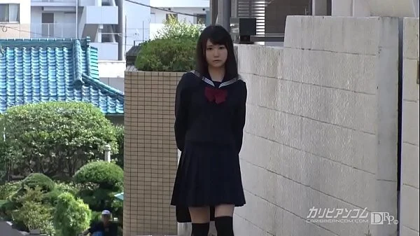 制服がとってもお似合いのももき希ちゃんはトコトコと大好きなおじさまの家に今日も向かう 1