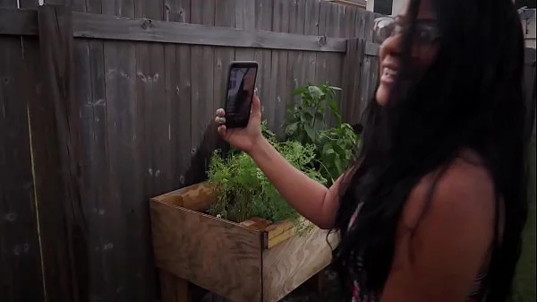 Husband surpirses IG influencer wife while she's live. Cums on her face.