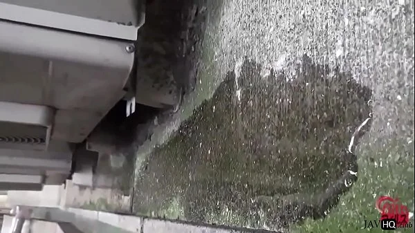 Desperate Japanese Pissing in Public