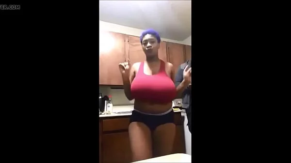 Huge tits Busty Woman on yassporn.com