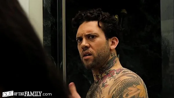 OutOfTheFamily Aaliyah Hadid Been Peepin On Stepdaddy Showering