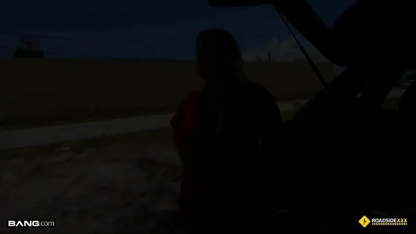 Roadside - Thick Blonde MILF Fucked By Roadside Assistance